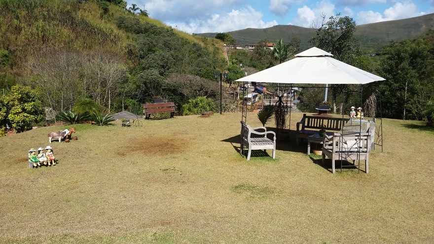 entrada-pousada-chico-anjo